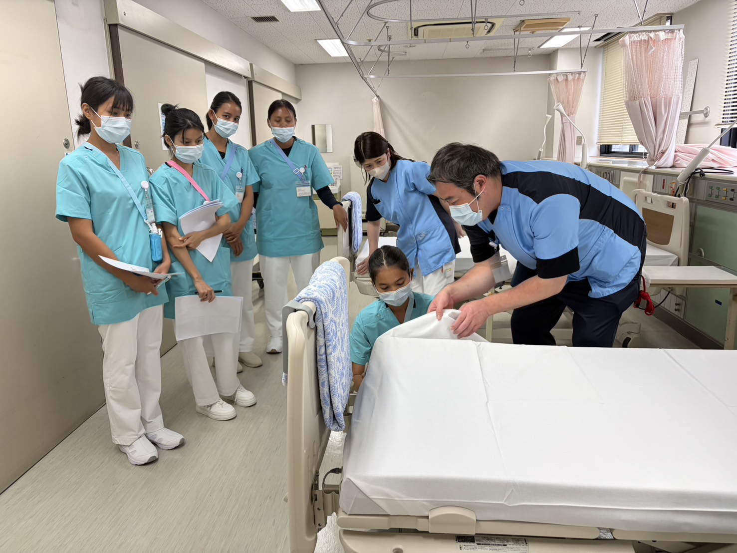 大牟田天領病院で働く介護福祉士と看護助手