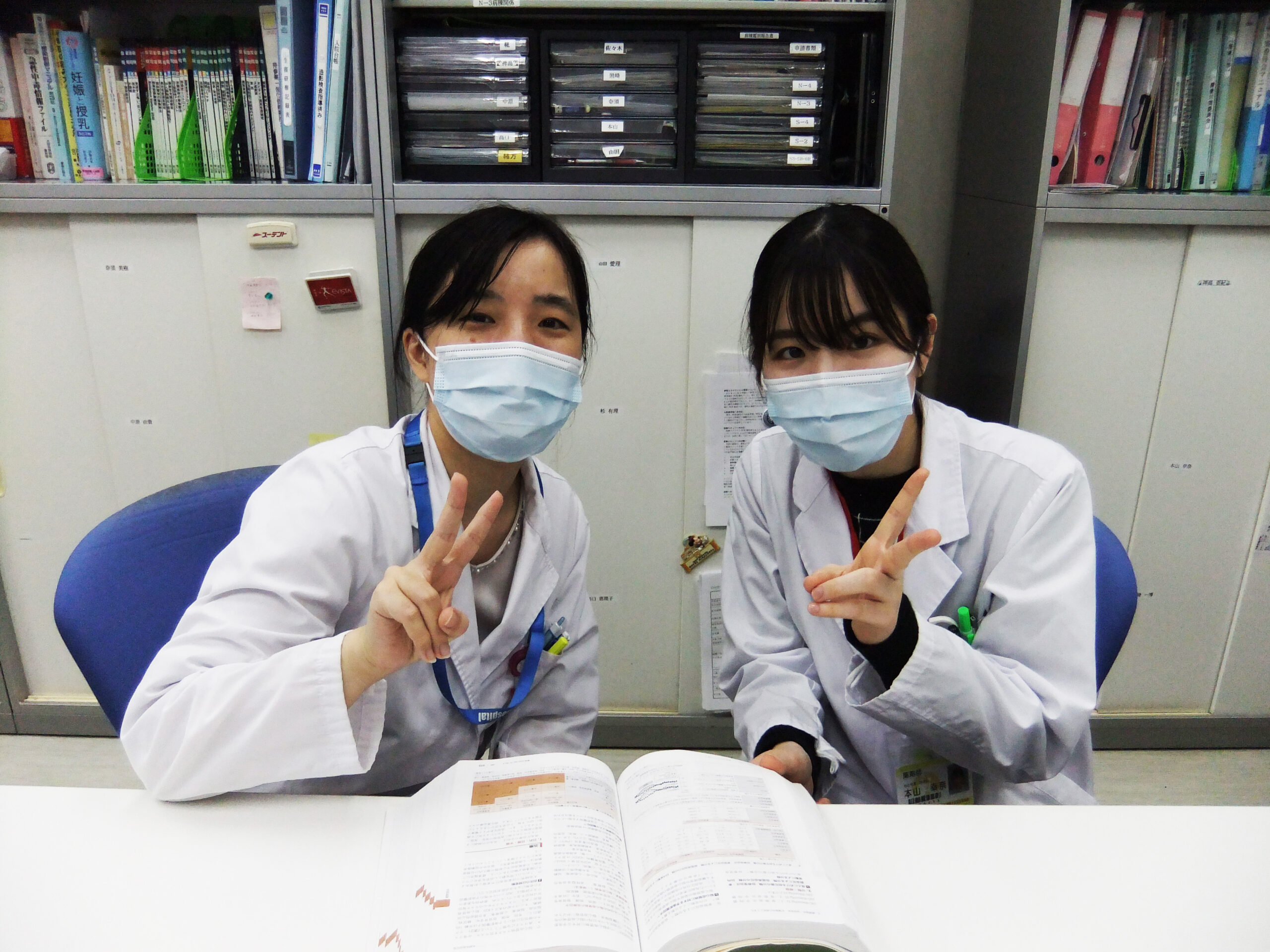 福岡県大牟田市にある社会保険大牟田天領病院で働く薬剤師たち