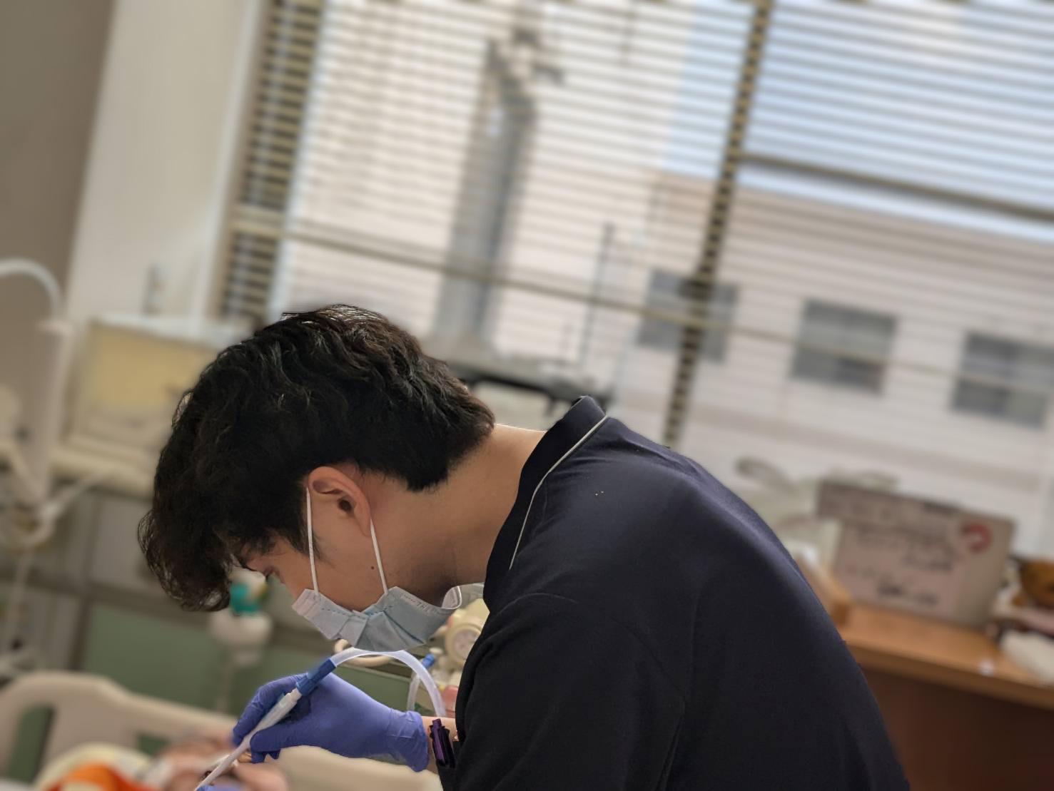 福岡県大牟田市にある大牟田天領病院で働く男性看護師