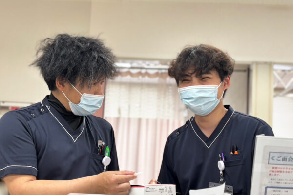 福岡県大牟田市にある大牟田天領病院で働く男性看護師