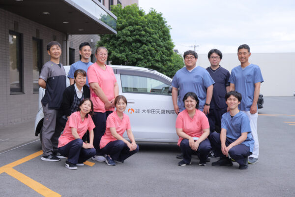 福岡県大牟田市にある社会保険大牟田天領病院の訪問看護で働く看護師・理学療法士